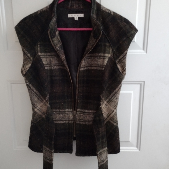 Vest - Picture 5 of 5